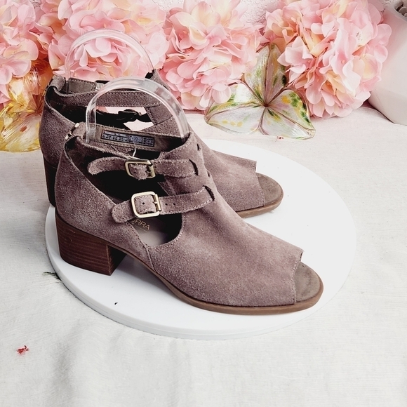 Ugg Kolaburra Ladies Bootie Open Toe Ankle shoe Sandals Size: 6 - Picture 3 of 10